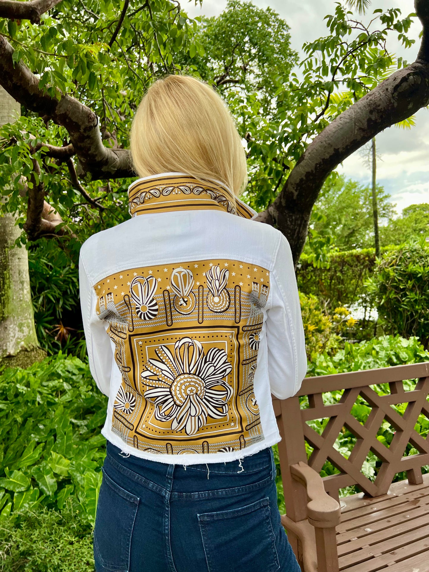 The White Demin Jacket / Gold Silk