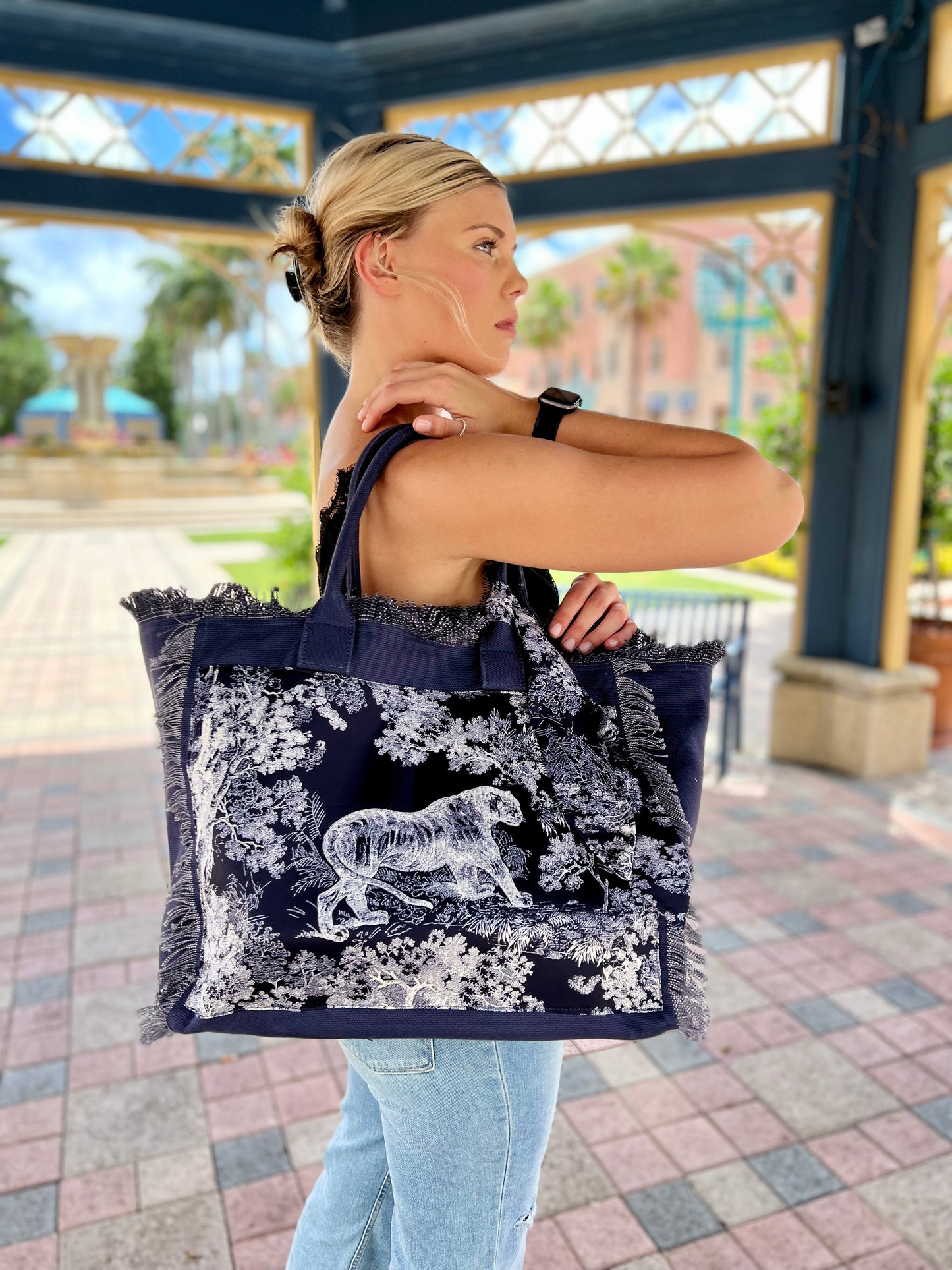 Tote Bag / Navy Toile - Stacy Bradley Design