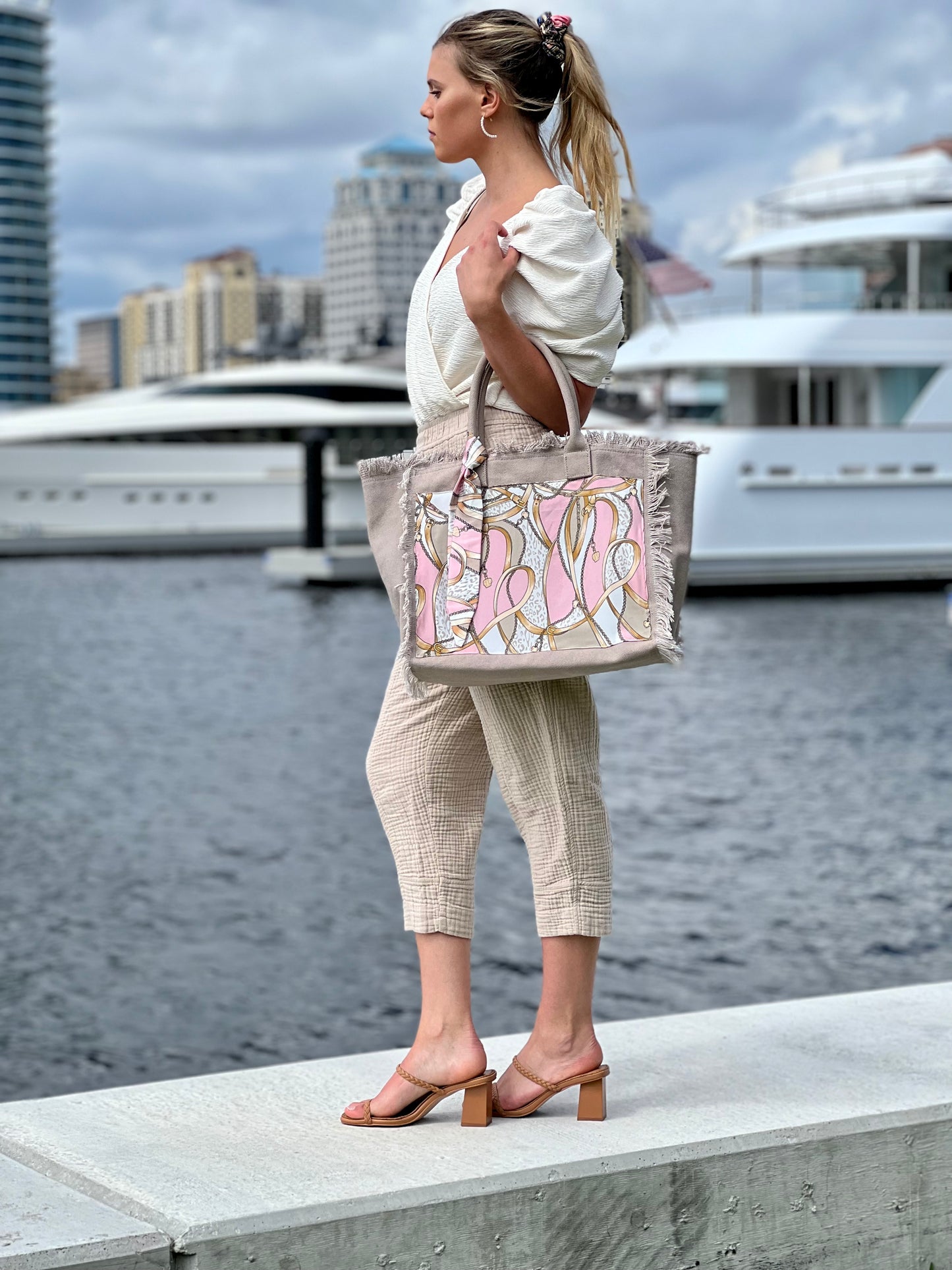Tote Bag / Light Beige / Pink Makes Me Happy - Stacy Bradley Design