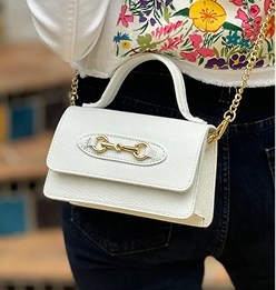 Purses & Totes
