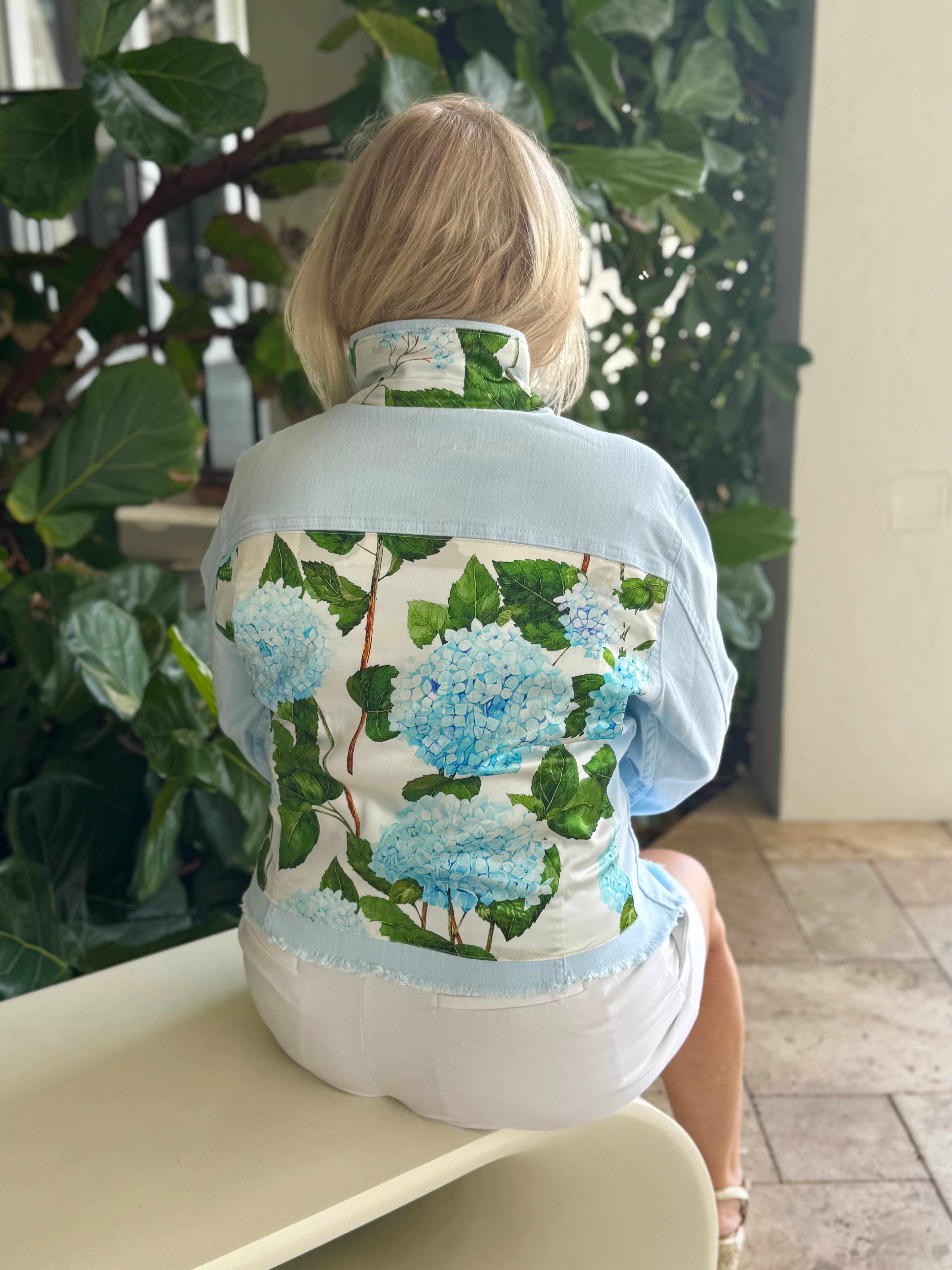 Hydrangea Patterned Jacket The Nantucket Breeze Denim Jacket / Blue Hydrangea