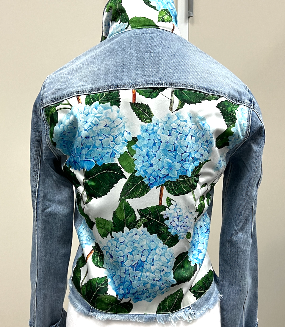 Hydrangea Patterned Jacket The Light Demin Jacket / Blue Hydrangea