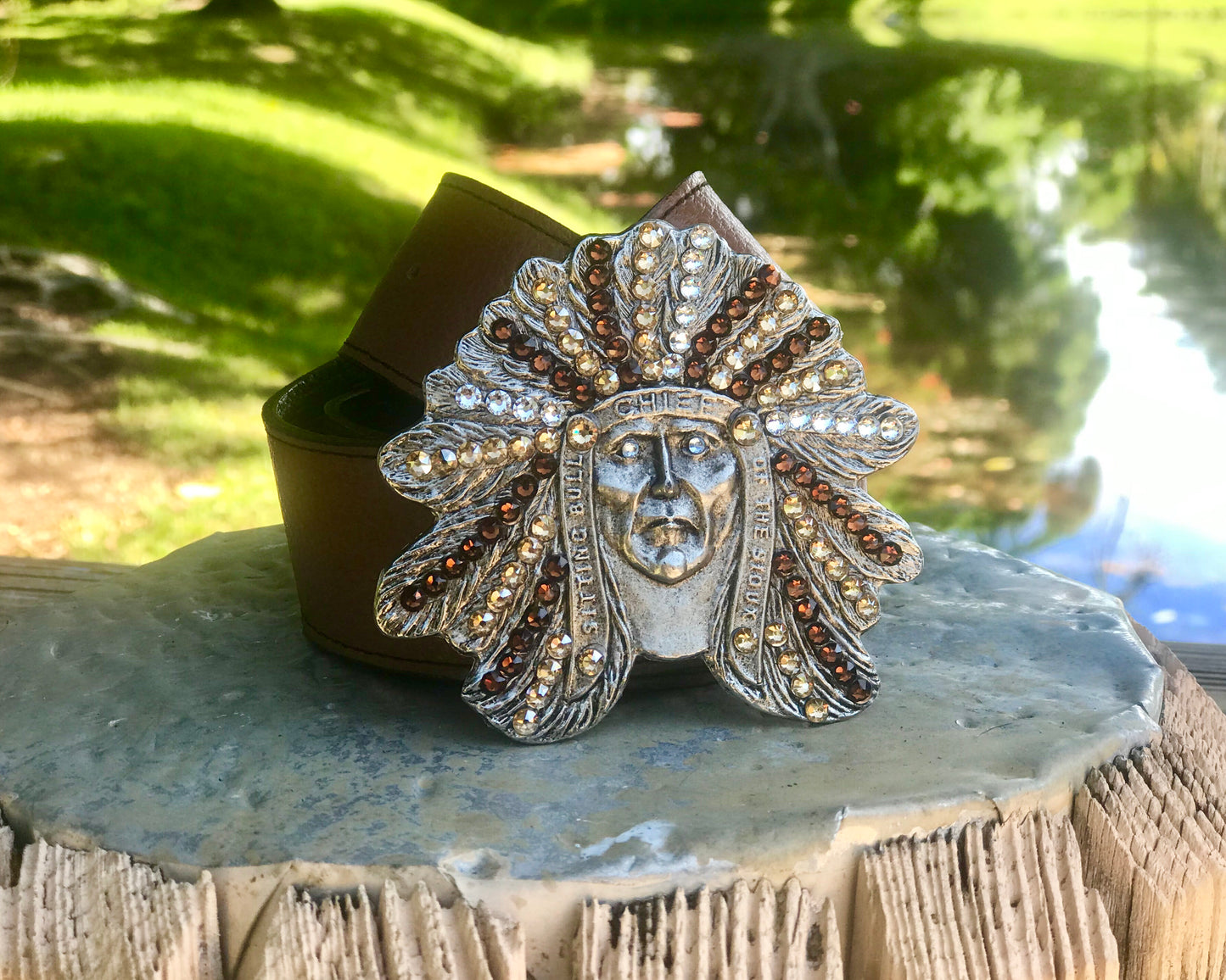 The Indian Head / Brown, Clear, Gold