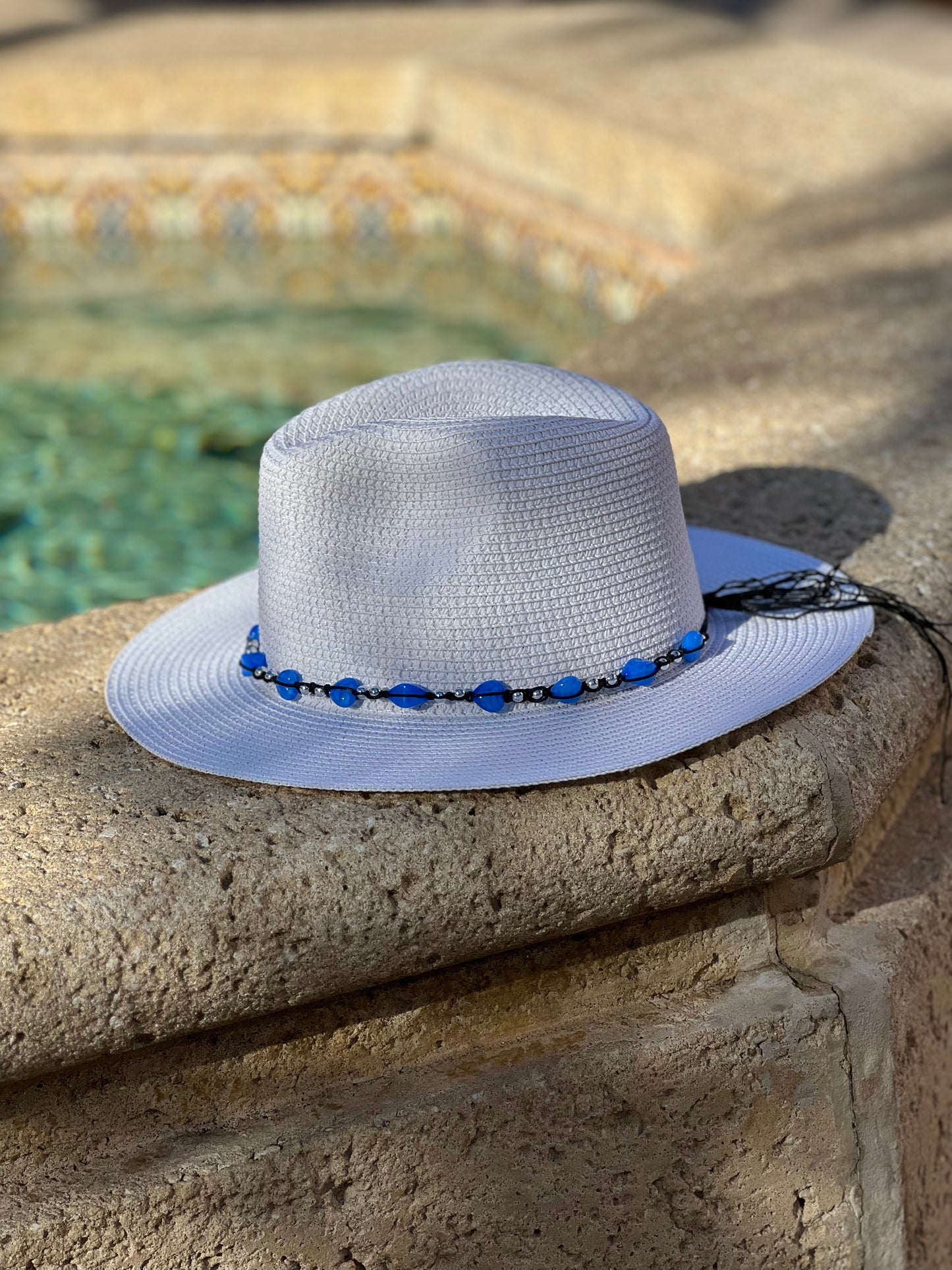 Fashion Hat / White / Blue Stone